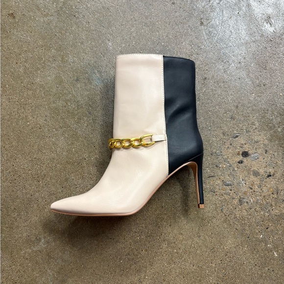 Chinese Laundry Cream and Black Heeled Boots with Gold Chain - Picture 3 of 3